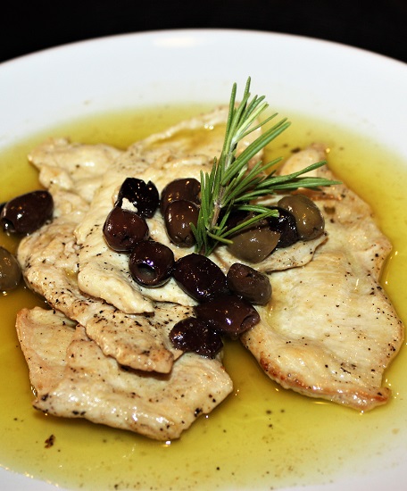 Petto di pollo in padella con olive