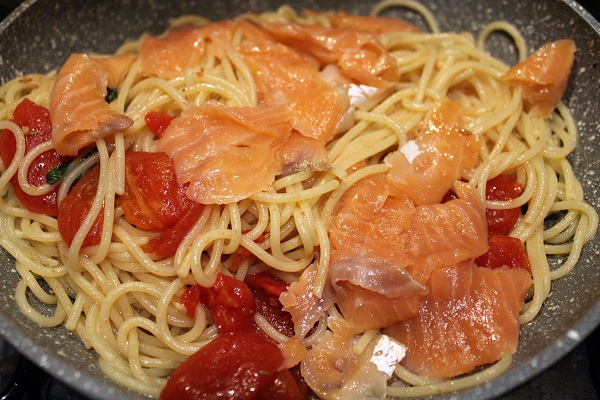 Spaghetti con Piccadilly e salmone affumicato