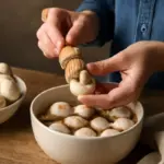 Come si puliscono correttamente i funghi champignon? Il metodo che mantiene il sapore naturale