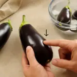 Melanzane: come capire se sono pronte per essere cucinate e i trucchi per mantenerle sode
